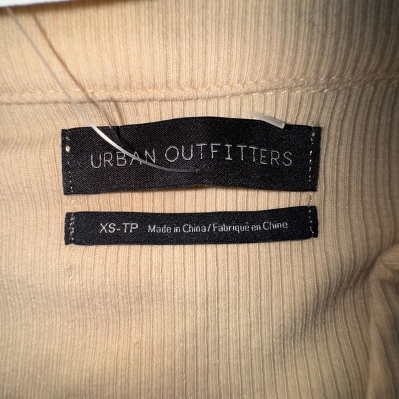 Urban Outfitters Beige Ribbed Collared Short Sleeve Romper – Size XS. NWT - Picture 11 of 13